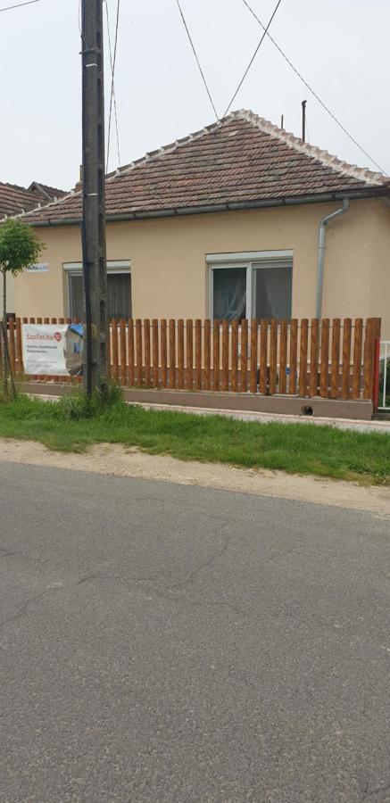 Napfeny Apartmanhaz Balatonbereny Exterior photo
