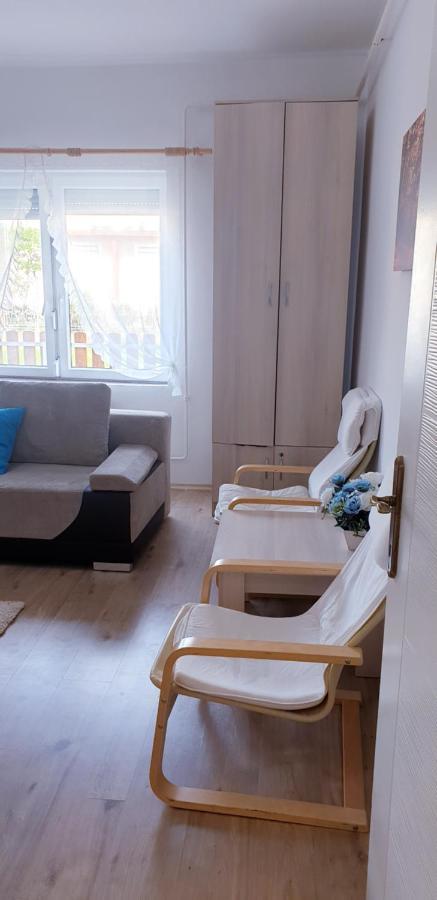 Napfeny Apartmanhaz Balatonbereny Exterior photo